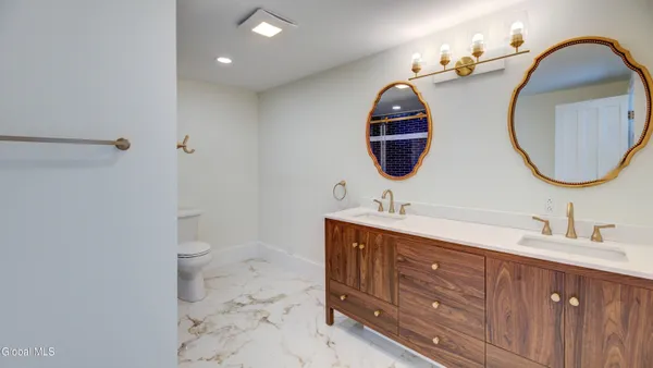 $319,900 | 112 South Market Street, Johnstown, NY 12095