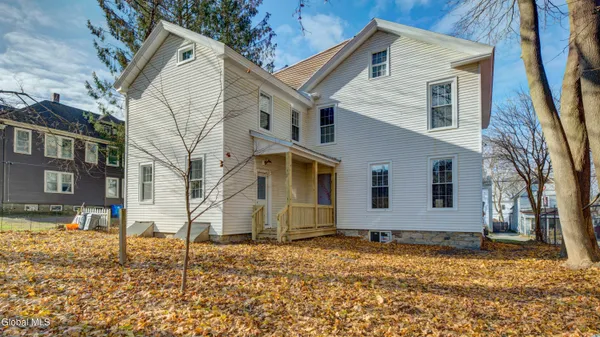 $319,900 | 112 South Market Street, Johnstown, NY 12095