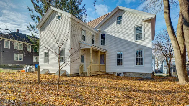 $319,900 | 112 South Market Street, Johnstown, NY 12095