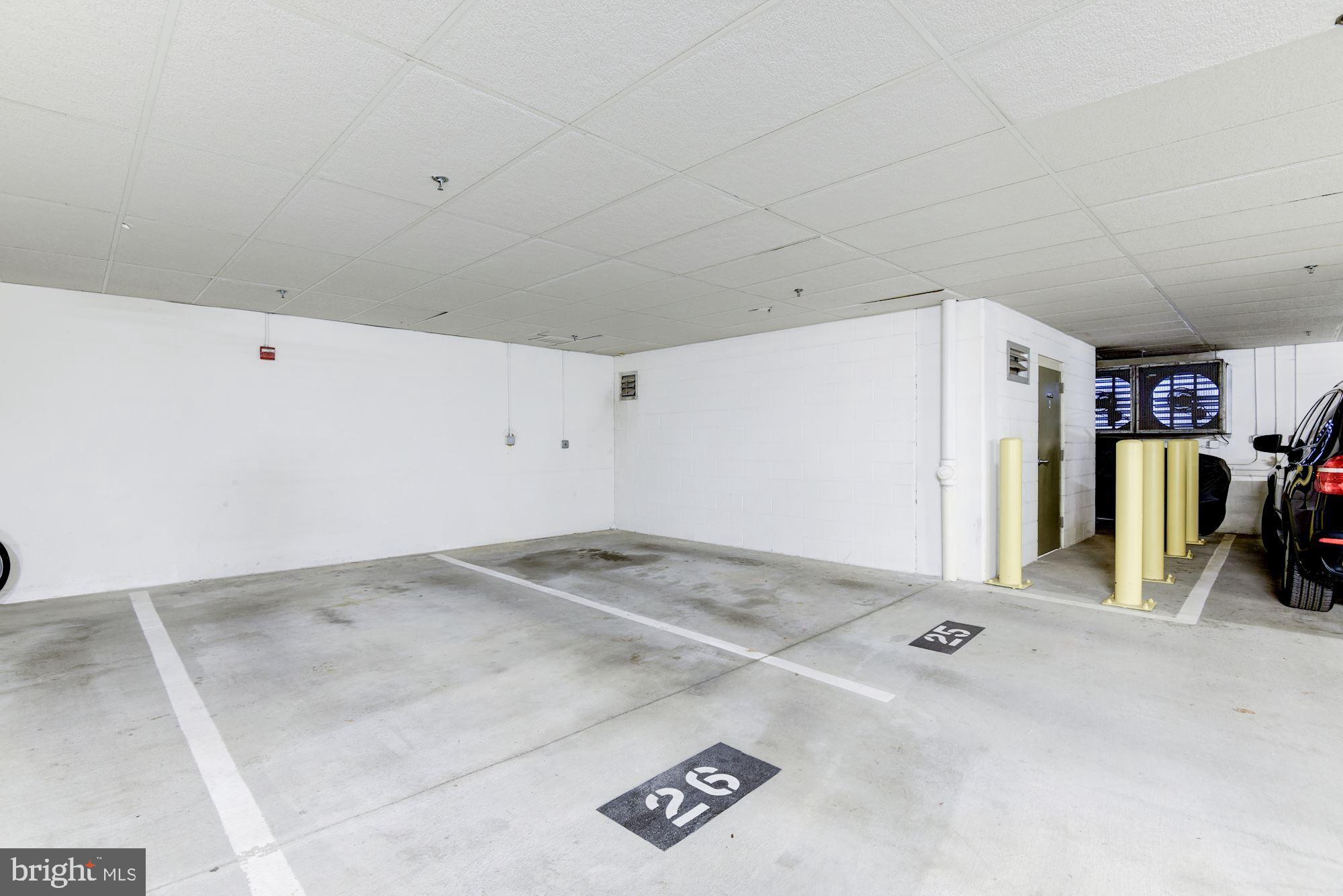 1860 Stratford Park Place, Unit 204 Reston, VA 20190 - Photo 33 of 41 a view of livingroom with refrigerator