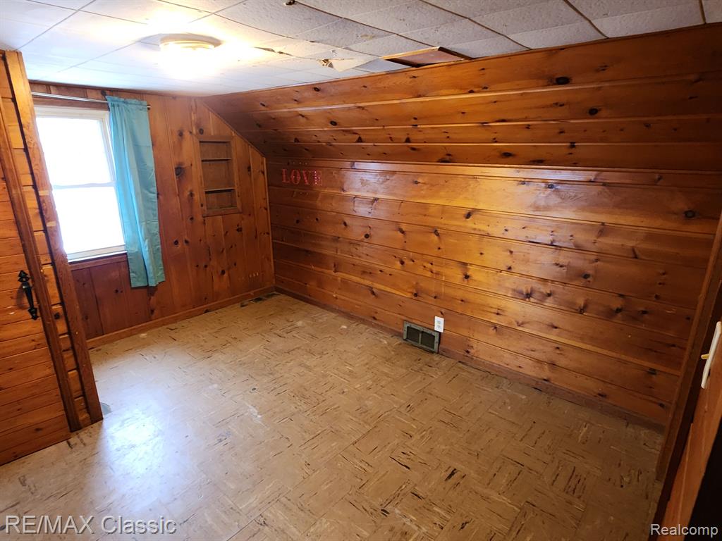 2908 Lansdowne Road Waterford, MI 48329 - Photo 27 of 54 Gallery Image 27