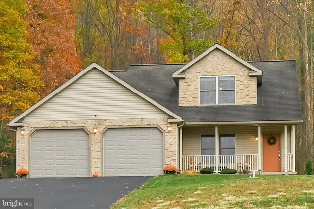 $319,900 | 604 Airport Road, Ashland, PA 17921