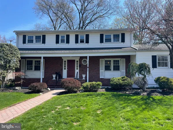$875,000 | 2 Paula Street, Edison, NJ 08820