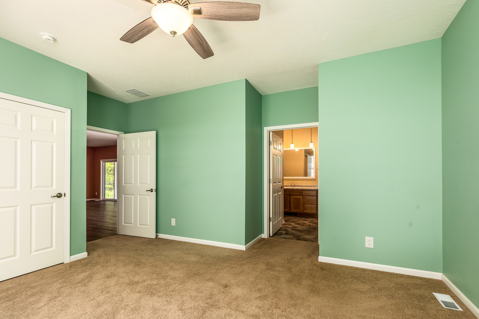 18562 East Hill Street Mount Vernon, IL 62864 - Photo 17 of 43 a view of a room with a ceiling fan and a window