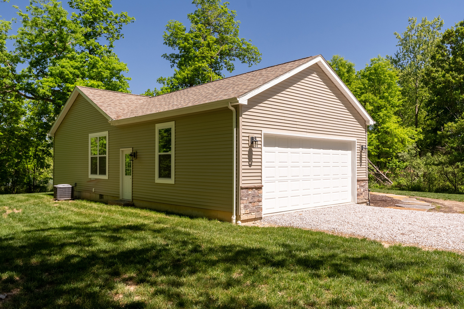 18562 East Hill Street Mount Vernon, IL 62864 - Photo 37 of 43 a view of a house with a yard