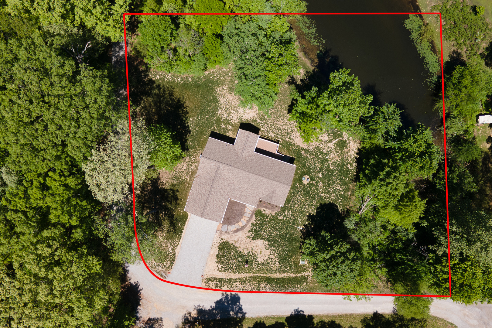 18562 East Hill Street Mount Vernon, IL 62864 - Photo 40 of 43 an aerial view of a house