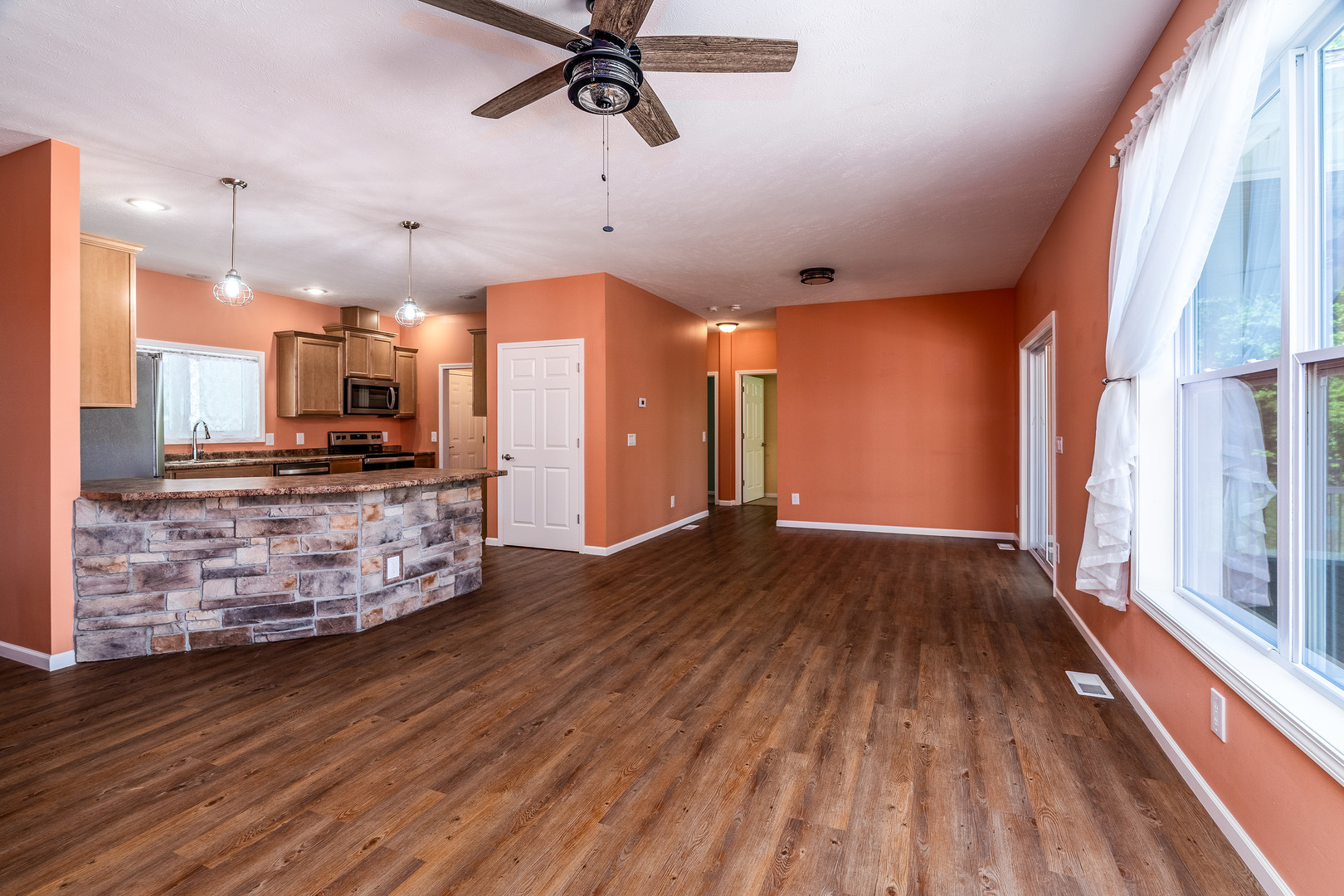 18562 East Hill Street Mount Vernon, IL 62864 - Photo 5 of 43 a view of a room with wooden floor
