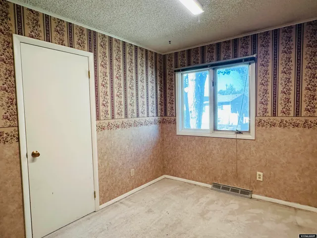 $259,000 | 829 Belinda Drive, Riverton, WY 82501