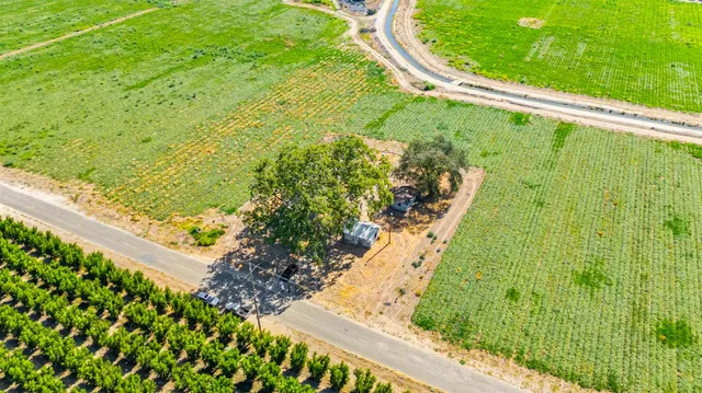a view of an outdoor space and a yard