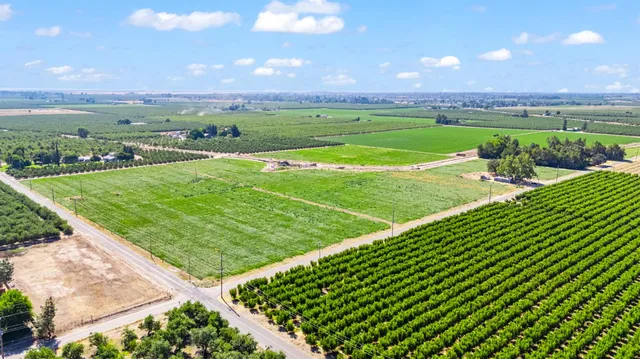 a view of an entryway