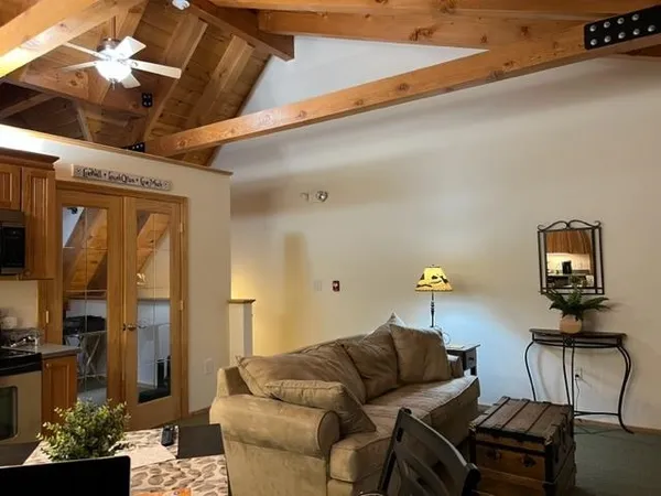 $1,600 | 25 Southmayd Road, Unit 4, Campton, NH 03223