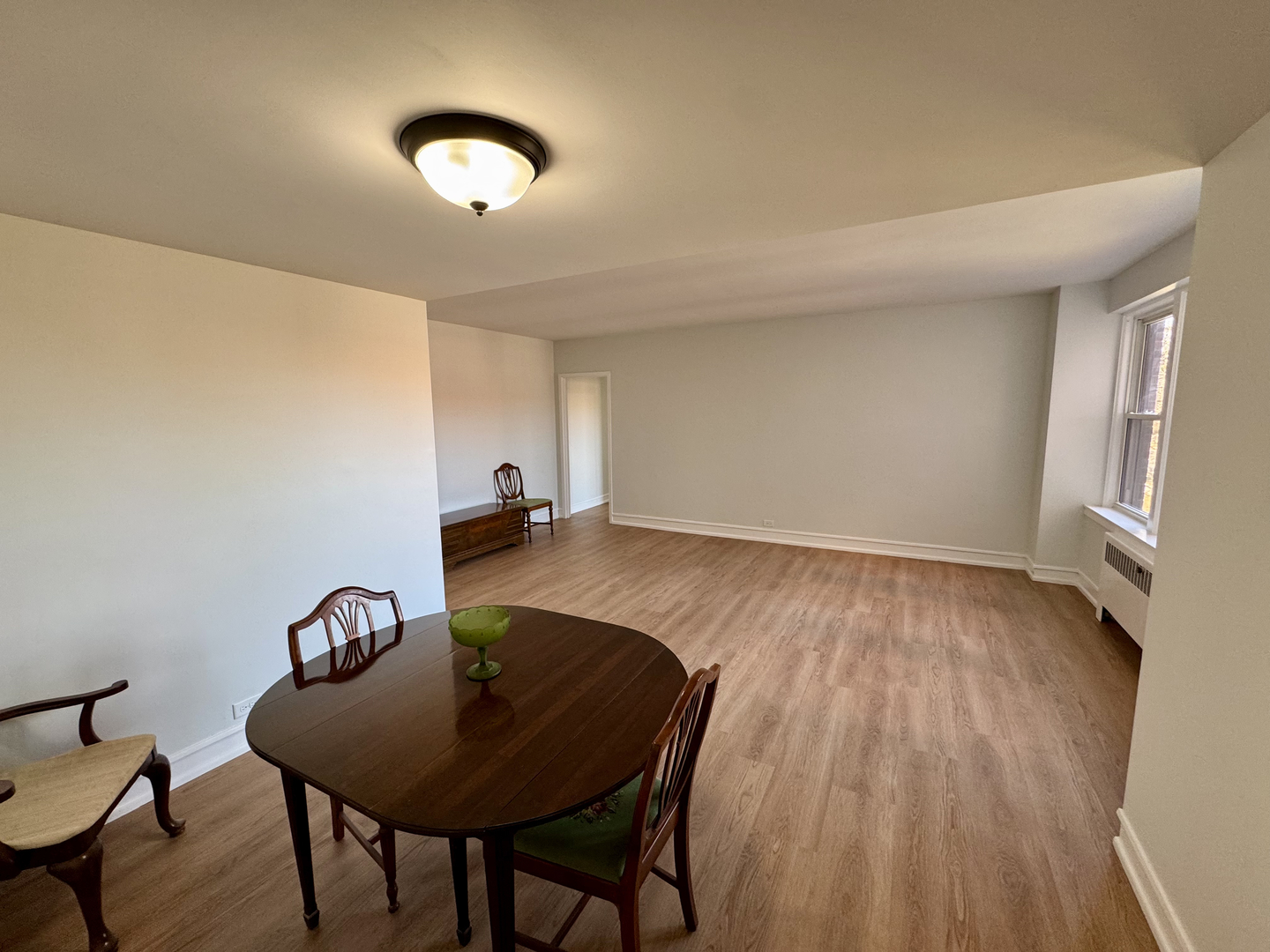 1585 Ridge Avenue, Unit 301 Evanston, IL 60201 - Photo 7 of 29 a workspace room with furniture and wooden floor