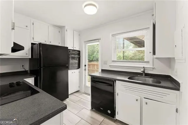 $1,795 | 3510 Roswell Drive Northeast, Unit N3, Atlanta, GA 30305