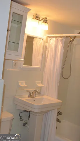 $1,795 | 3510 Roswell Drive Northeast, Unit N3, Atlanta, GA 30305