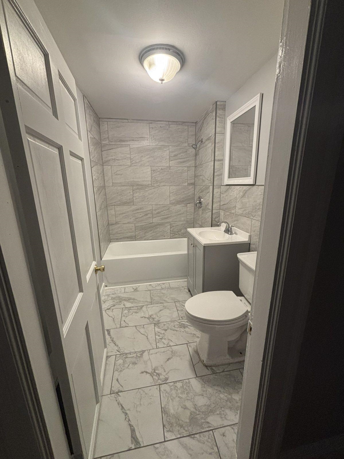100 Ashland Street, Unit 2 Manchester, NH 03104 - Photo 1 of 6