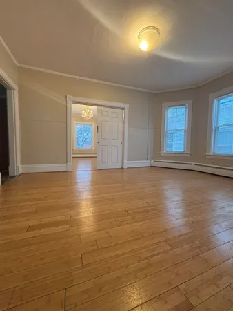 $1,850 | 100 Ashland Street, Unit 2, Manchester, NH 03104