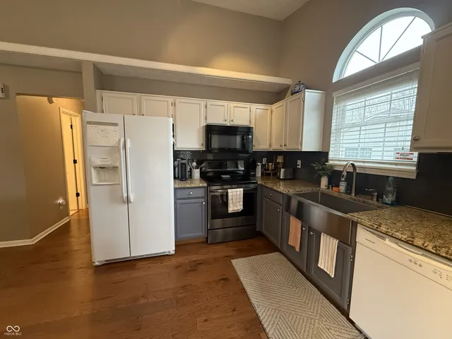 $1,890 | 12306 West Ridge Circle, Indianapolis, IN 46236