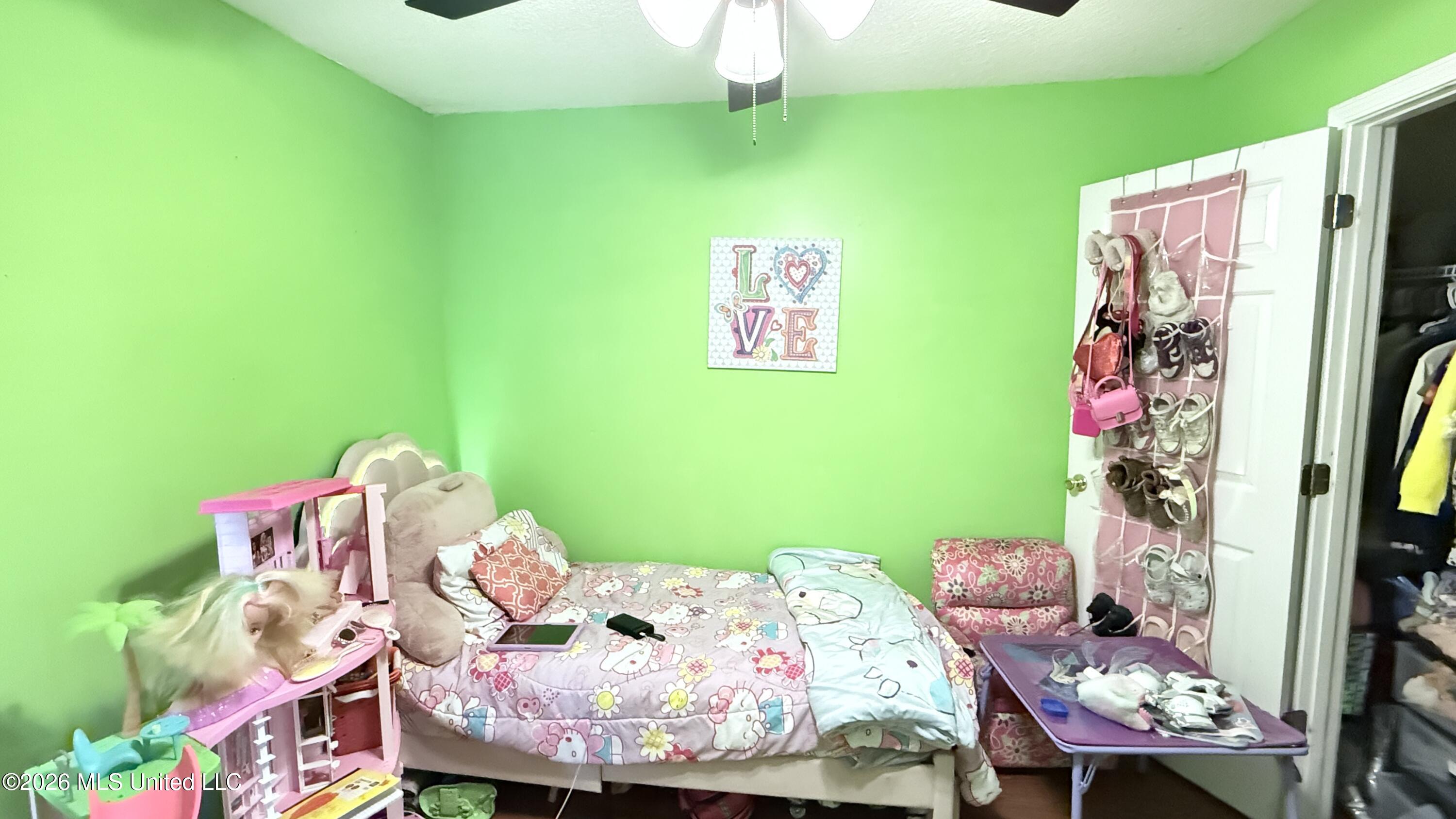 9635 Geneva Loop East Olive Branch, MS 38654 - Photo 6 of 12 20260305_195302099_iOS