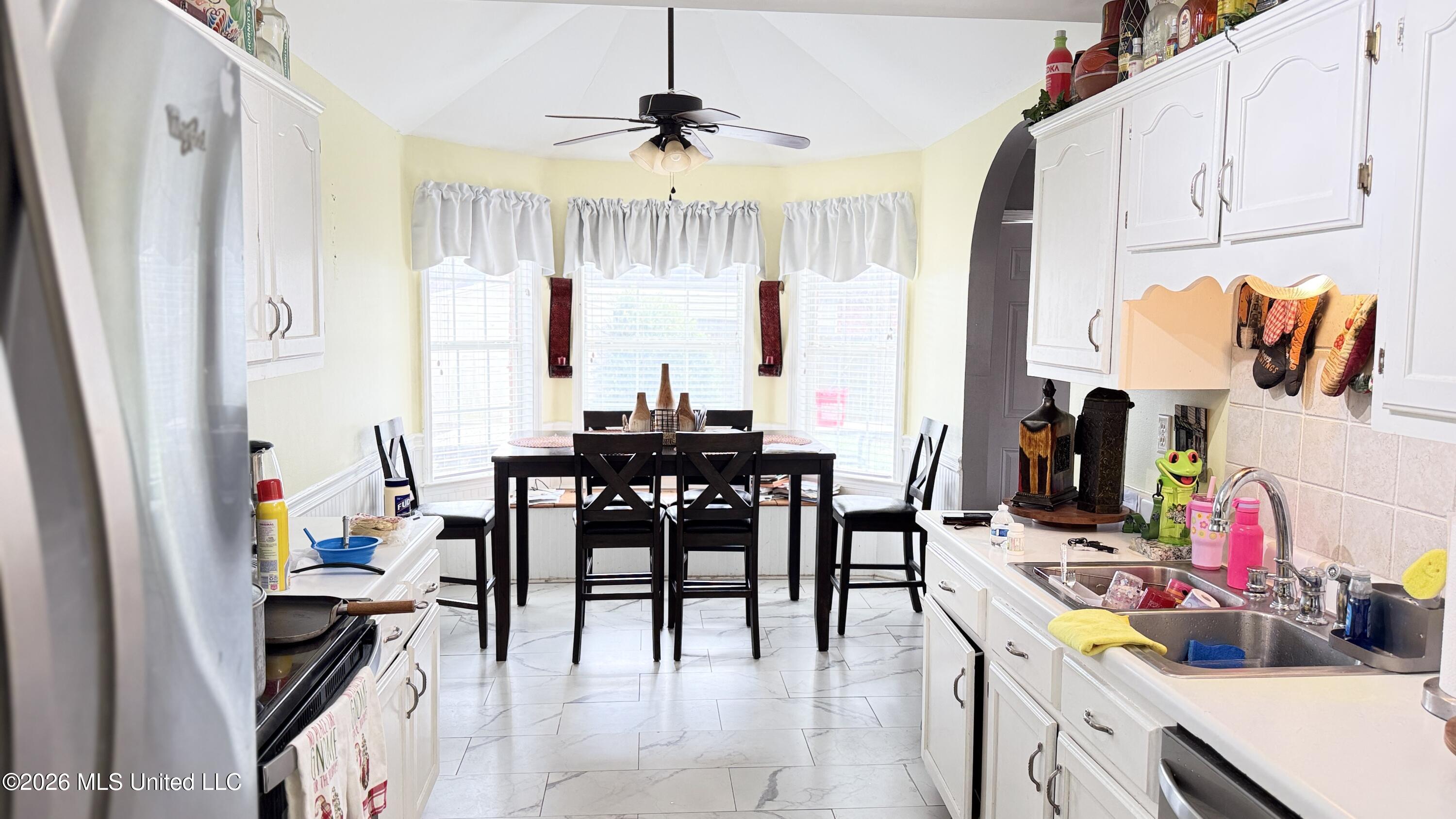 9635 Geneva Loop East Olive Branch, MS 38654 - Photo 10 of 12 20260305_195735902_iOS