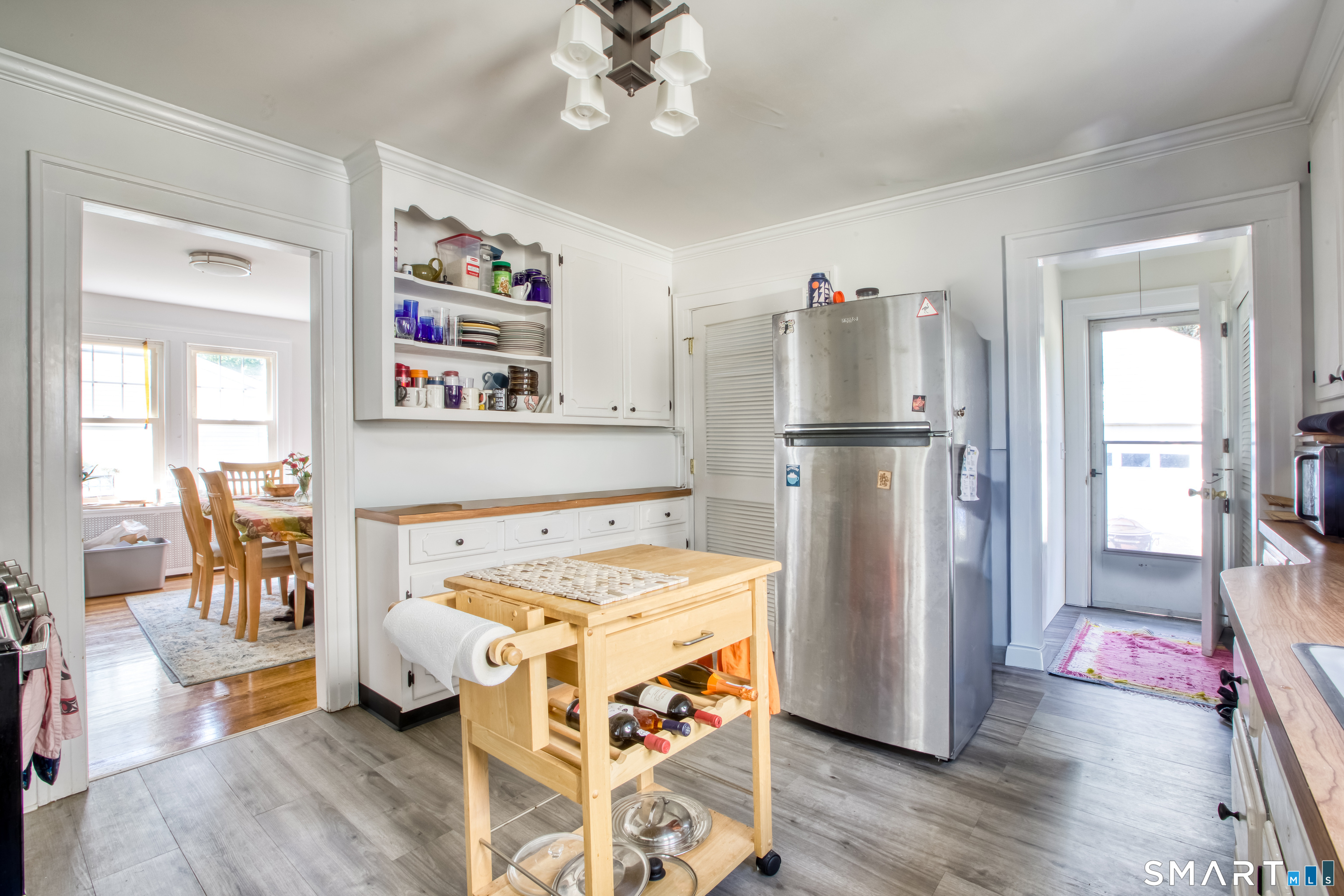42 Thompson Street Hamden, CT 06518 - Photo 10 of 32
