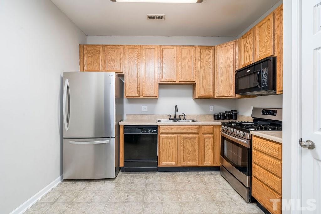8620 Neuse Club Lane, Unit 103 Raleigh, NC 27616 - Photo 10 of 30 Gallery Image 10
