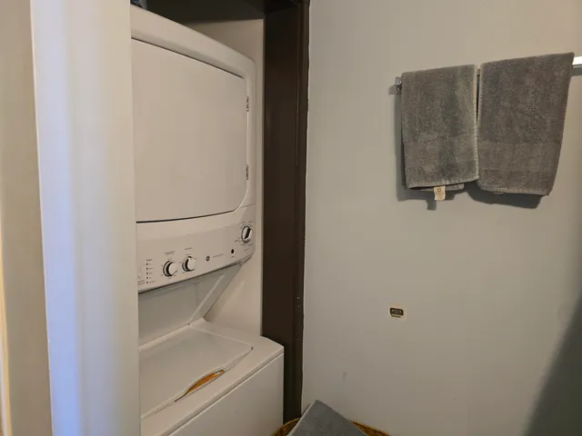 $2,195 | 352 Packers Falls Road, Unit BARN, Durham, NH 03824