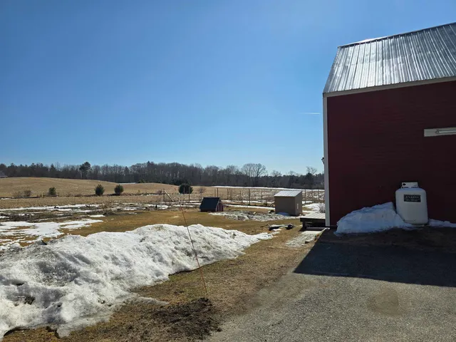 $2,195 | 352 Packers Falls Road, Unit BARN, Durham, NH 03824