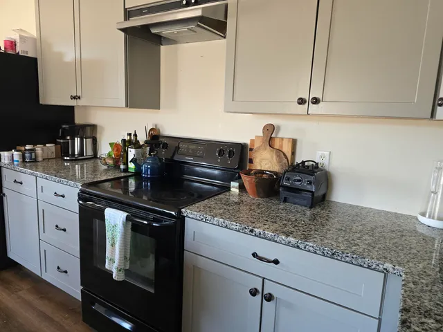 $2,195 | 352 Packers Falls Road, Unit BARN, Durham, NH 03824