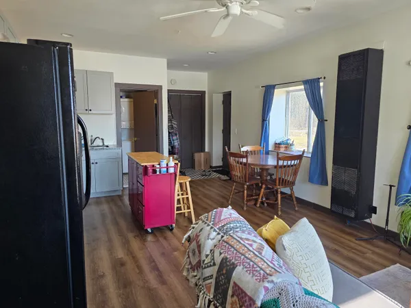 $2,195 | 352 Packers Falls Road, Unit BARN, Durham, NH 03824