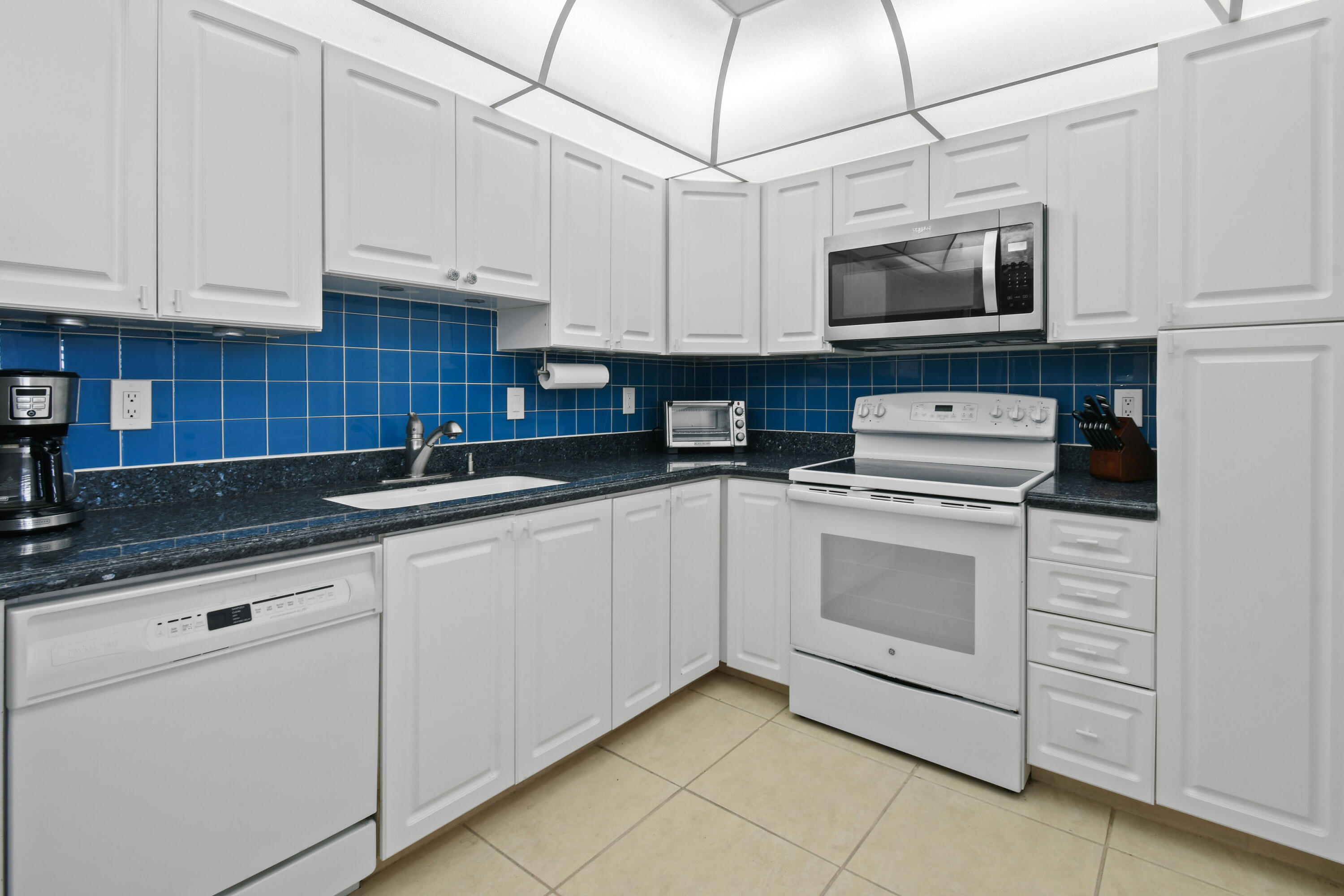 1605 Highway 1, Unit M1404 Jupiter, FL 33477 - Photo 16 of 42 1605US-1,BldgM1#404(15)