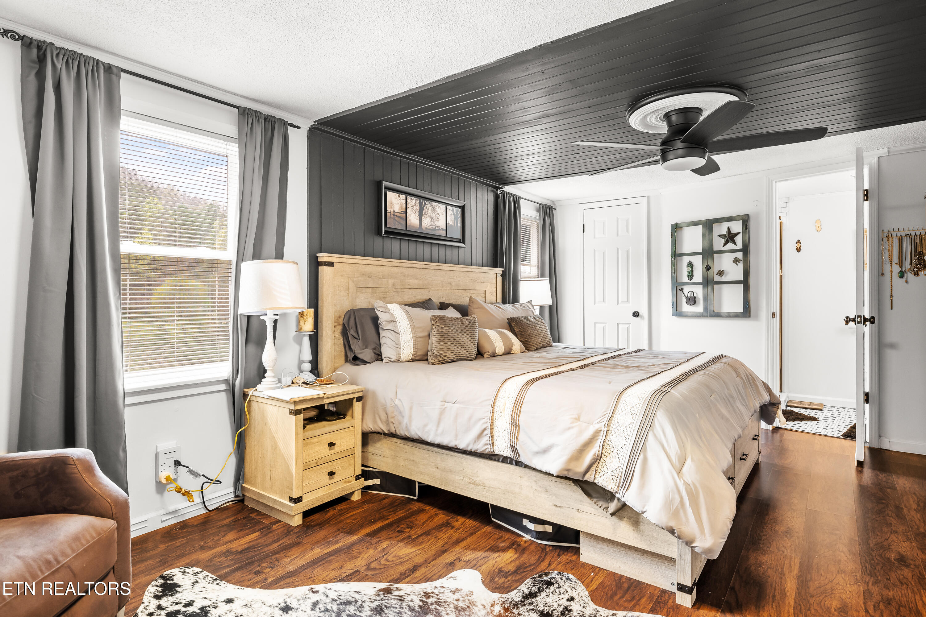 3881 Richardson Cove Road Sevierville, TN 37876 - Photo 5 of 43 3881RichardsonCoveRd-106