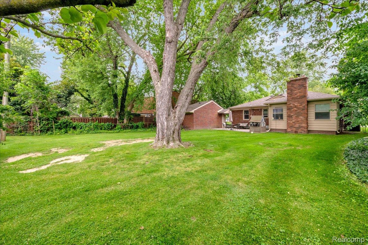1179 Hampton Road Grosse Pointe, MI 48236 - Photo 32 of 38 33-1179 Hampton Rd_32.jpg