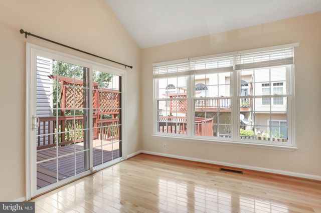 $610,000 | 2455 Fox Stream Lane, Herndon, VA 20171