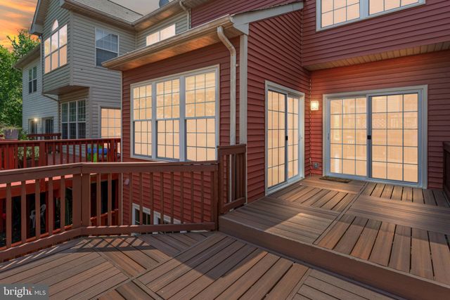 $610,000 | 2455 Fox Stream Lane, Herndon, VA 20171