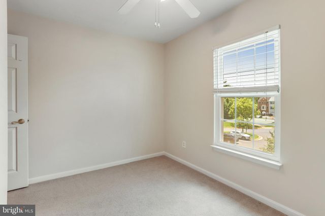 $610,000 | 2455 Fox Stream Lane, Herndon, VA 20171