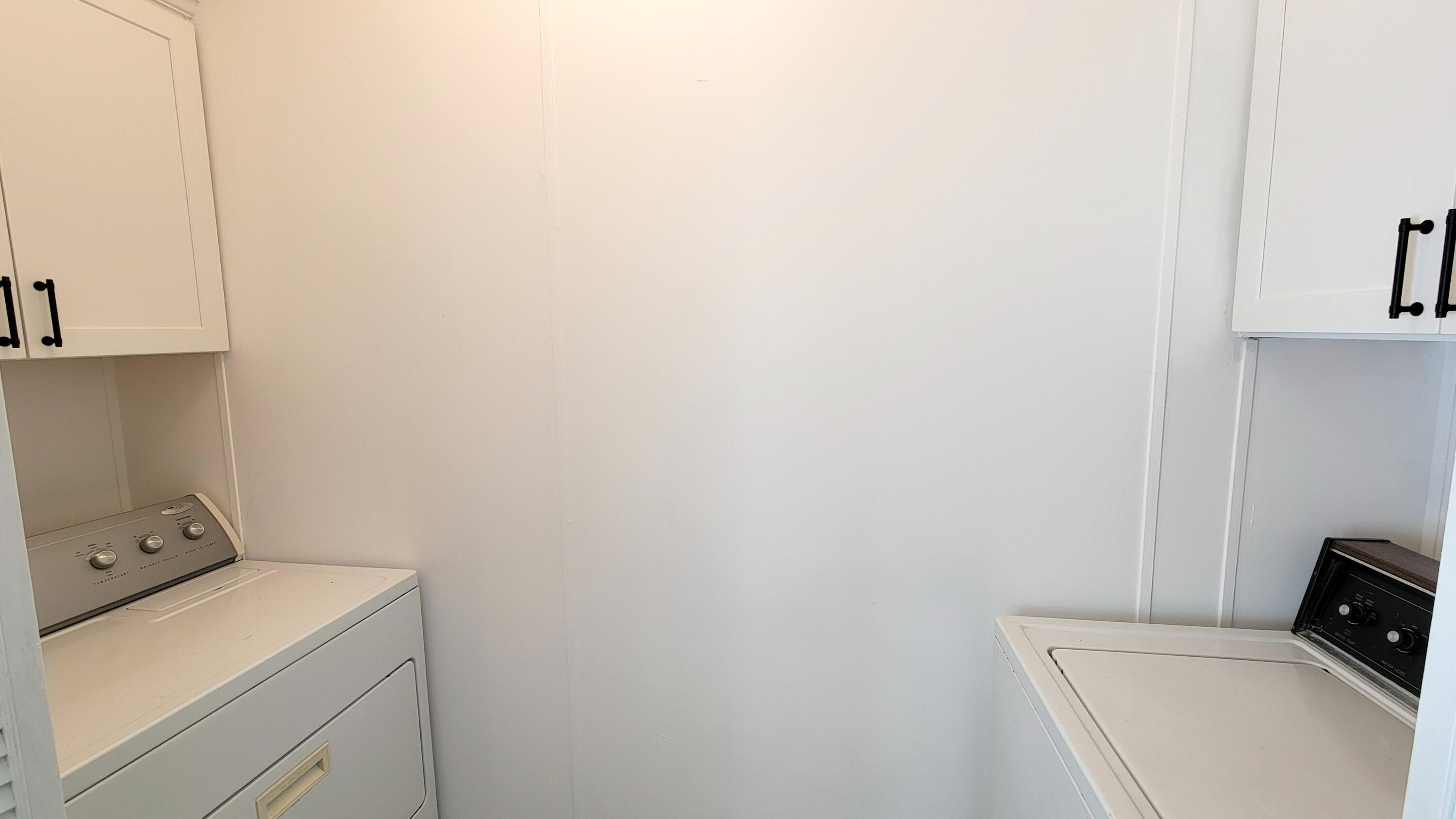 334 Seahorse Terrace Fort Pierce, FL 34982 - Photo 11 of 40 20260206_161856a