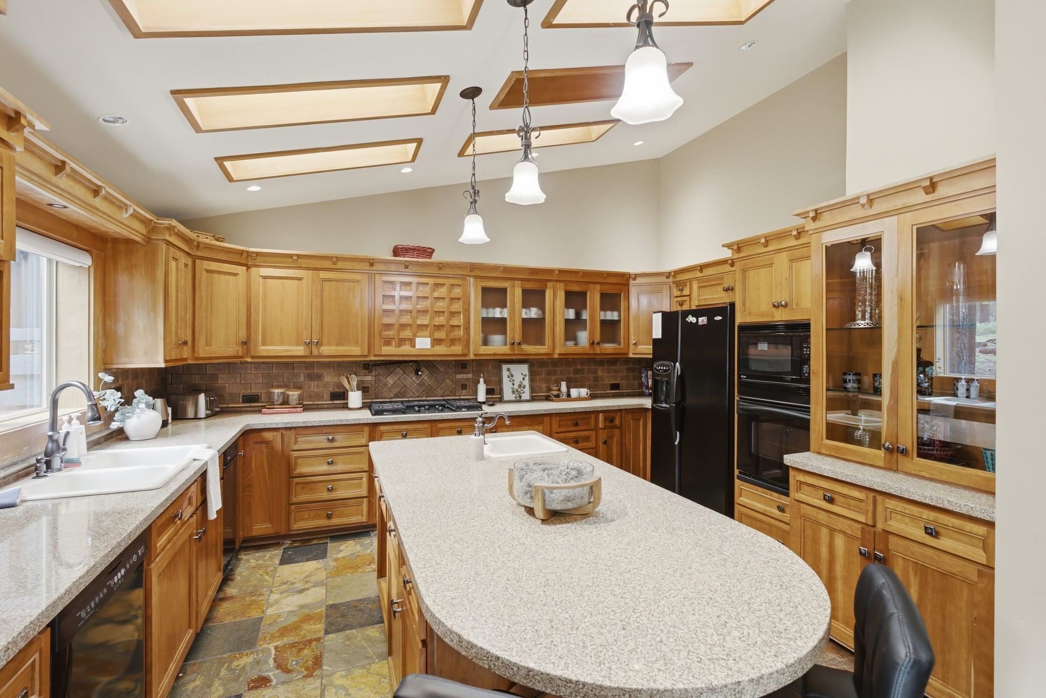 836 Holly Road Tahoe City, CA 96145 - Photo 10 of 23