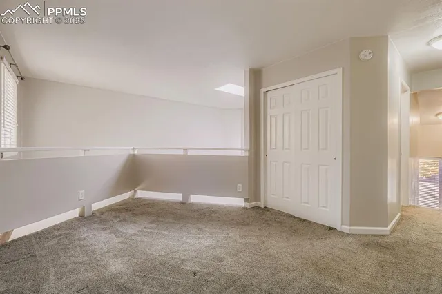 an empty room with an empty space