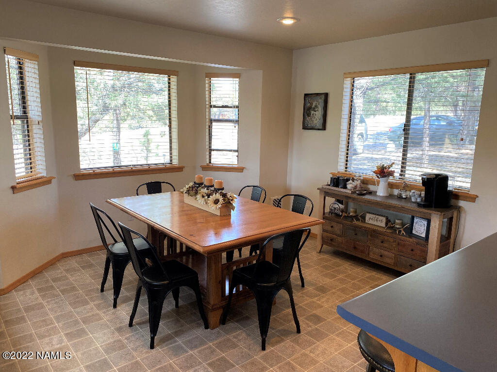 2940 Yellowjacket Street Overgaard, AZ 85933 - Photo 9 of 24 08