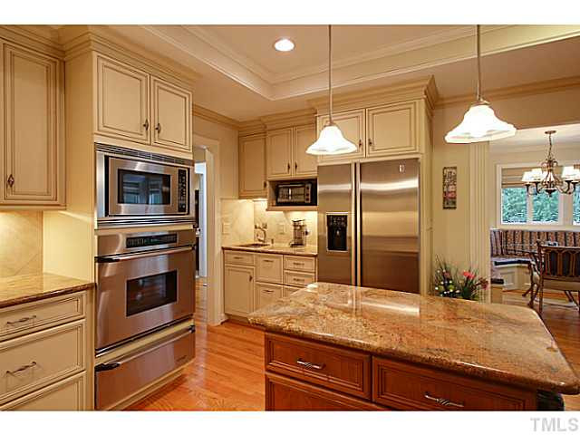 4701 Stiller Street Raleigh, NC 27609 - Photo 9 of 25 Dacor Oven, Microwave and Warming Drawer