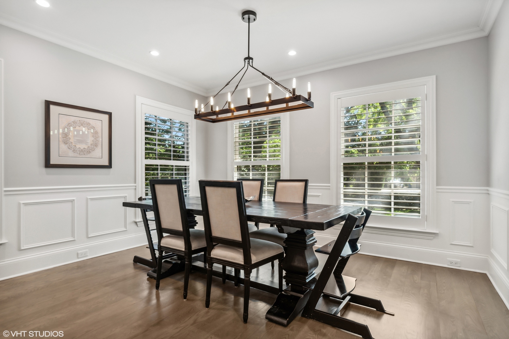 60 Sheridan Road Highland Park, IL 60035 - Photo 9 of 30 a dining room with furniture and window