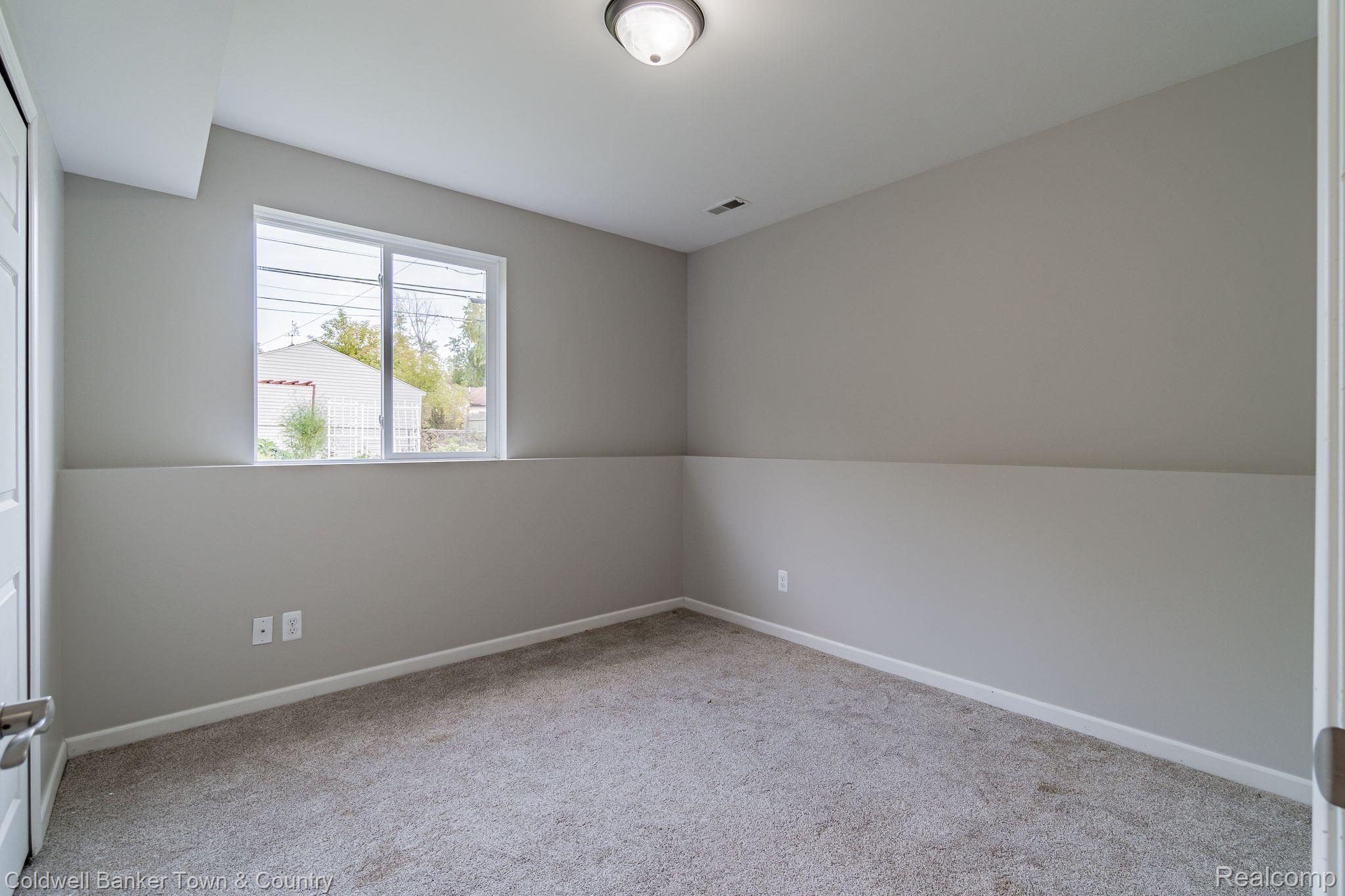 3179 Eastern Avenue Rochester, MI 48307 - Photo 44 of 55 Gallery Image 44