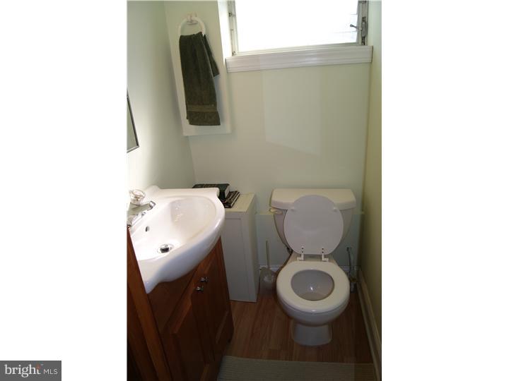 12638 Chilton Road Philadelphia, PA 19154 - Photo 17 of 24 Half Bath