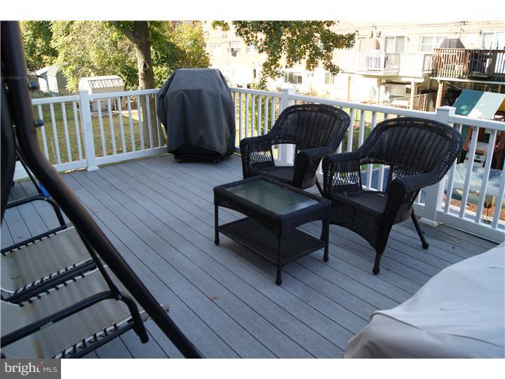 12638 Chilton Road Philadelphia, PA 19154 - Photo 23 of 24 Deck