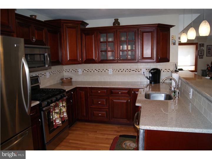 12638 Chilton Road Philadelphia, PA 19154 - Photo 6 of 24 Kitchen