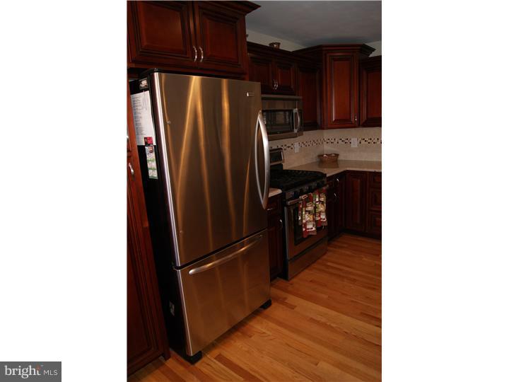 12638 Chilton Road Philadelphia, PA 19154 - Photo 7 of 24 Kitchen