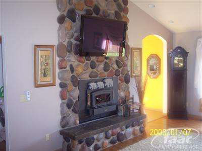 13035 North Irish Road Millington, MI 48746 - Photo 4 of 9 20243269-3.JPG