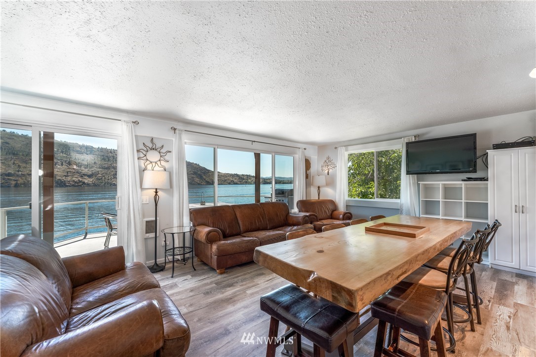 15890 South Lakeshore Road Chelan, WA 98816 - Photo 13 of 39 Gallery Image 13