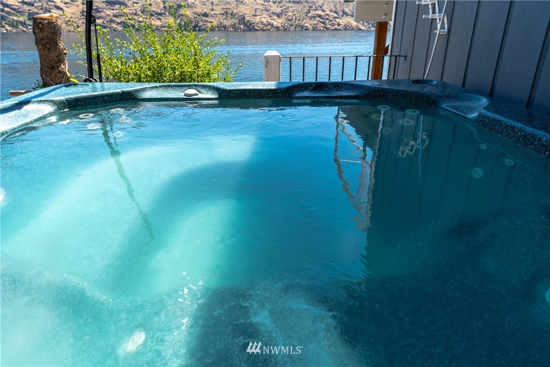 15890 South Lakeshore Road Chelan, WA 98816 - Photo 16 of 39 Gallery Image 16