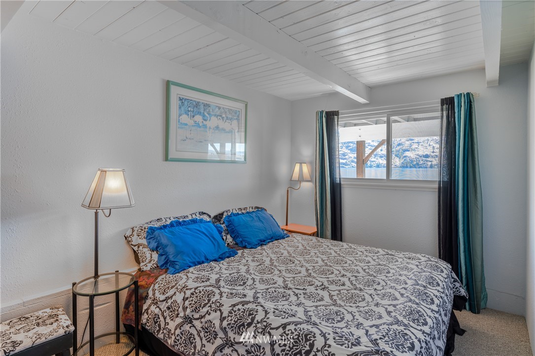15890 South Lakeshore Road Chelan, WA 98816 - Photo 23 of 39 Gallery Image 23